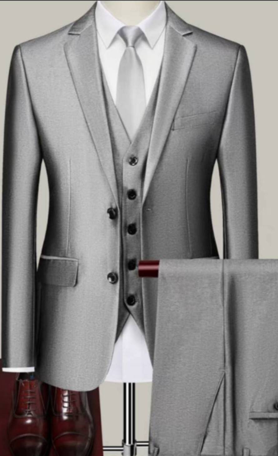 ชุดสูทงานแต่ง ชุดไปงานแต่งชาย ชุดแต่งงาน เสื้อสูท กางเกงสไตล์อังกฤษ ปกเปิดมาตรฐาน กระดุม1เม็ด 2เม็ด Size No.34 36 38 40 42 44 กากี น้ำเงินกรม ฟ้า เทาอ่อน เทาเงา ดำเงา ขาว เขียว