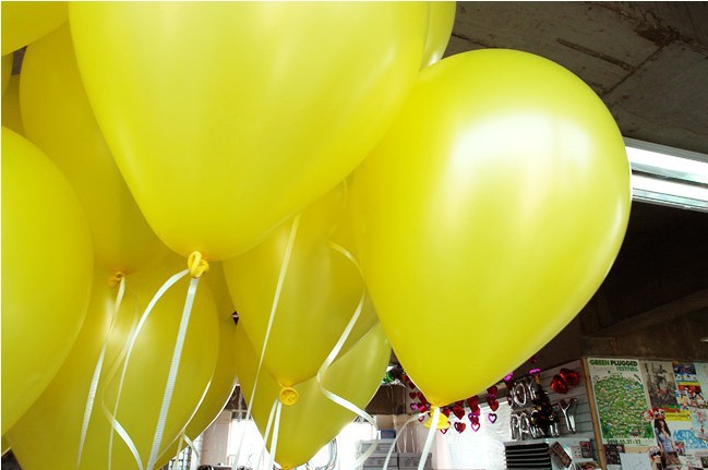 ลูกโป่งกลมเนื้อสแตนดาร์ท สีเหลือง ไซส์ 12 นิ้ว แพ็คละ 10 ใบ (Round Balloons - Yellow Color 12")