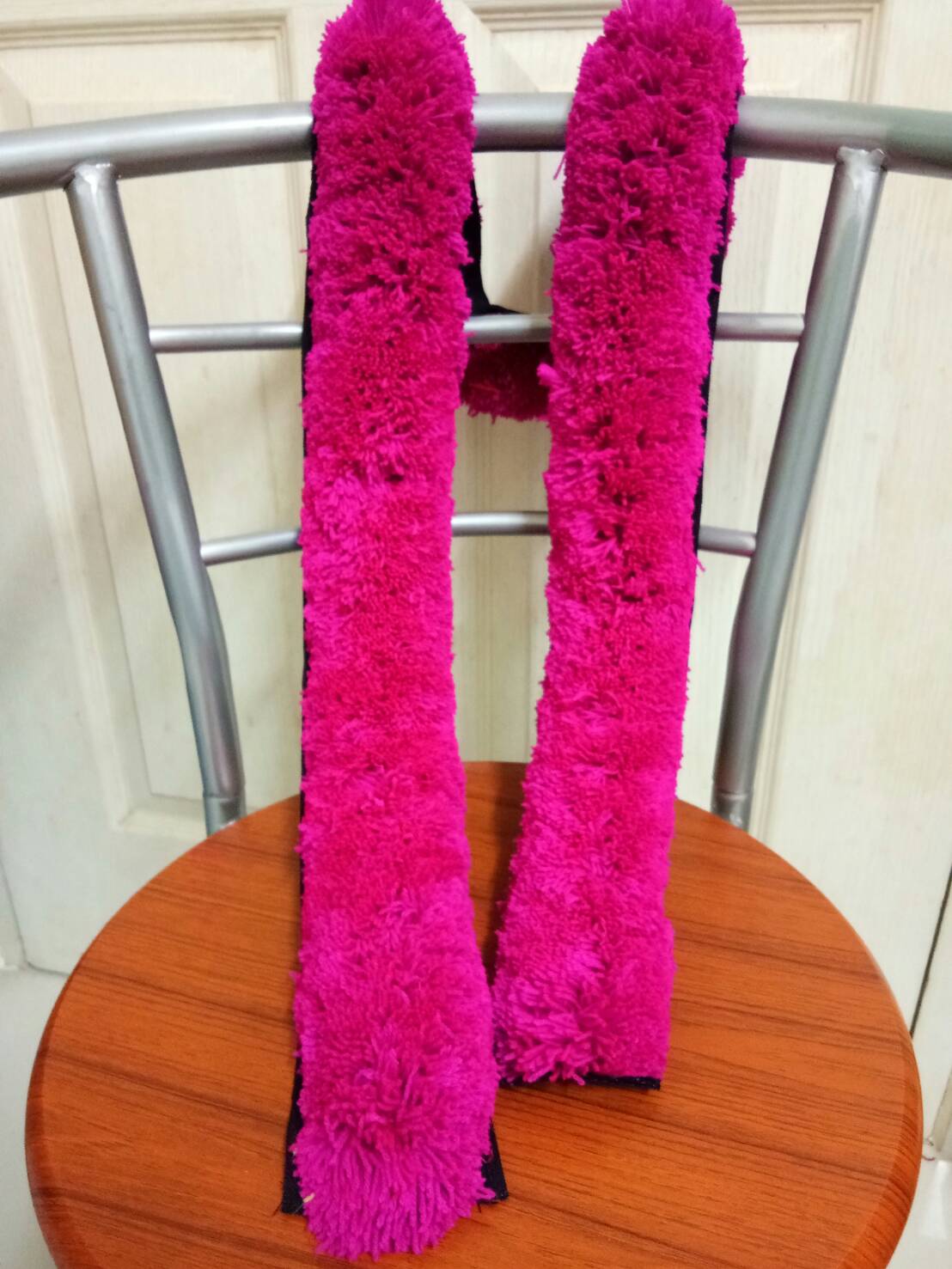 P343 พู่พันคอ สีชมพู