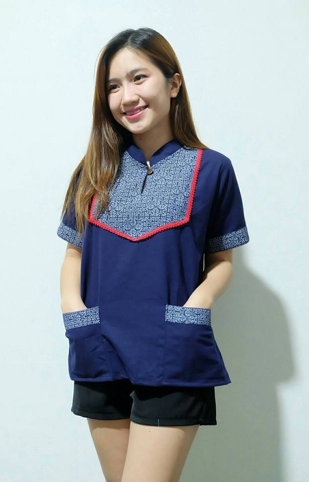 เสื้อนากา เสื้อผ้าพื้นเมือง เสื้อผ้าฝ้ายล้านนา รุ่นคอจีน แต่งลายผ้าพื้นเมืองแบบสวยเรียบหรู มีกระเป๋าหน้า
