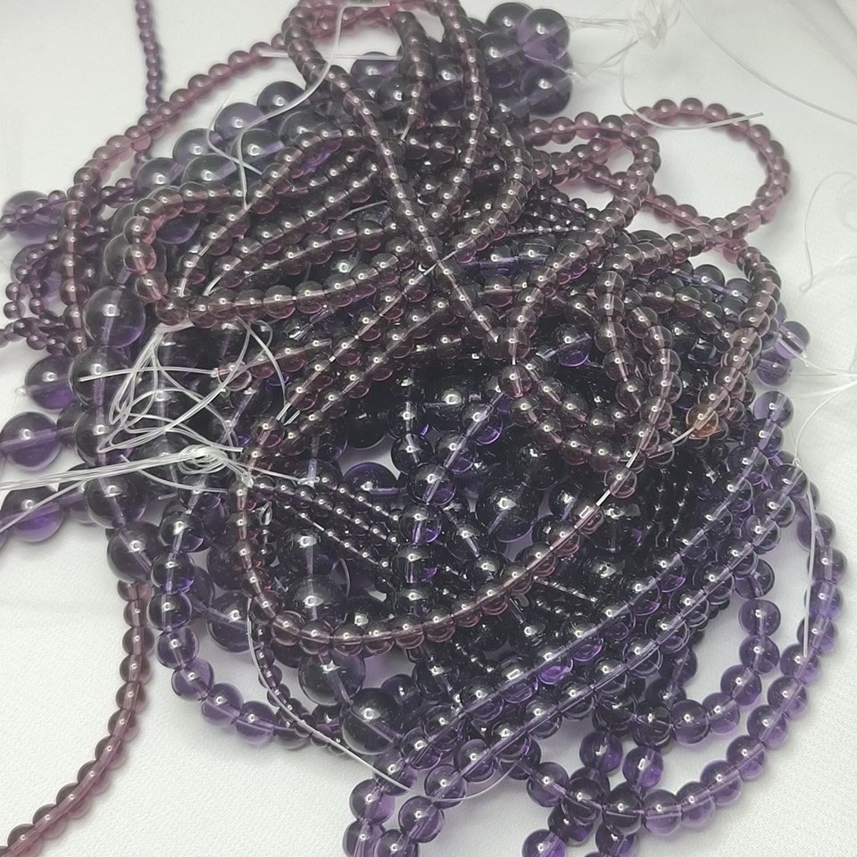 หินเกรป ควอตซ์ หินจำดี จำ สมาธิ และอารมณ์ดีขึ้น ยาว 37 ซม. 6 มิล (63 เม็ด)