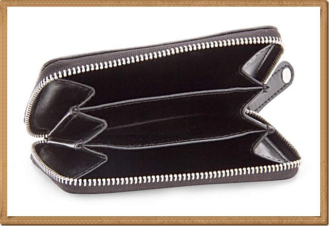 Mango - กระเป๋าใส่เศษสตางค์ สีดำ