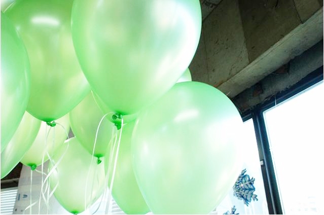 ลูกโป่งกลมเนื้อมุก สีเขียวมะนาว ไซส์ 10 นิ้ว แพ็คละ 10 ใบ (Round Balloons Size 10" - Pearl Lemon Green Color)