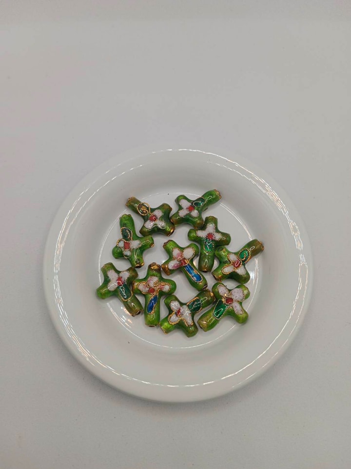 จี้กังใส รูปไม้กางเขนจีน ถุงละ 80 บาท