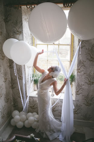ลูกโป่งกลม สีขาว ไซส์ 18 นิ้ว จำนวน 1 ใบ (Round Balloon - Standard White Color 18")