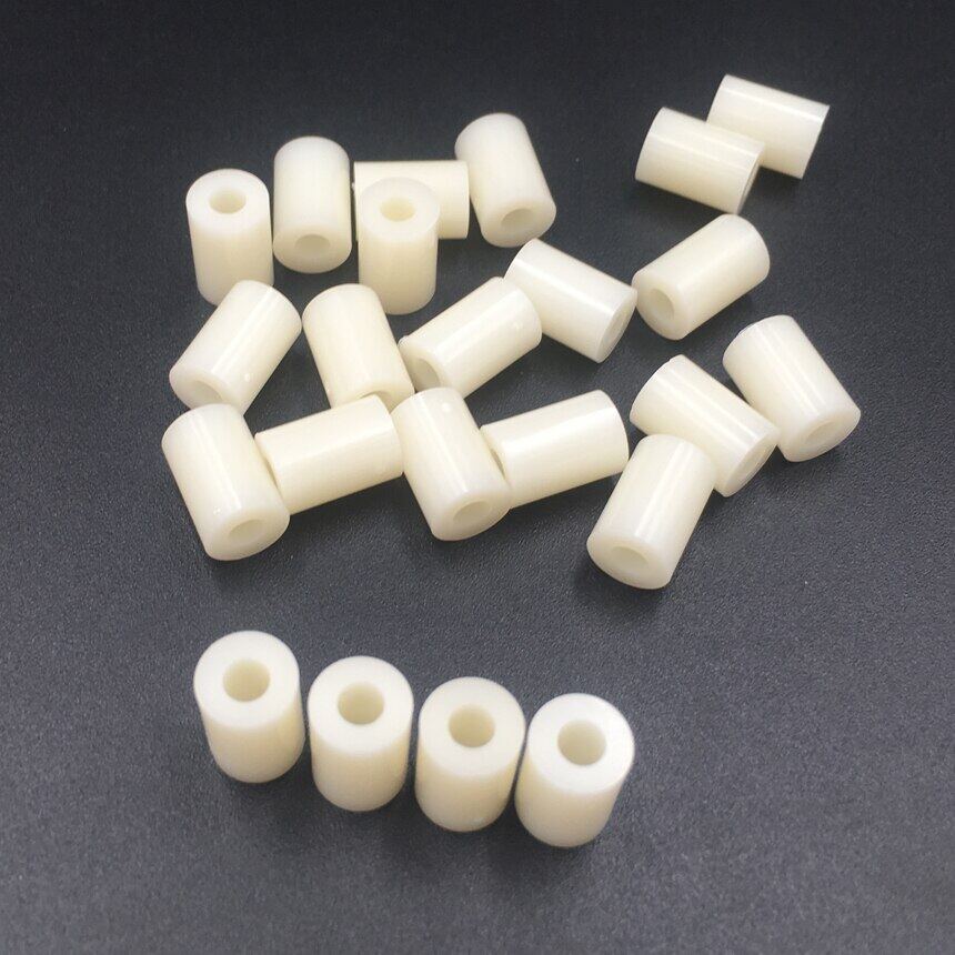 (มีตัวเลือก) [NUT] เสารองพลาสติก PVC ขนาด 3.2x7mm (รูด้านใน 3.2 วงนอก 7)