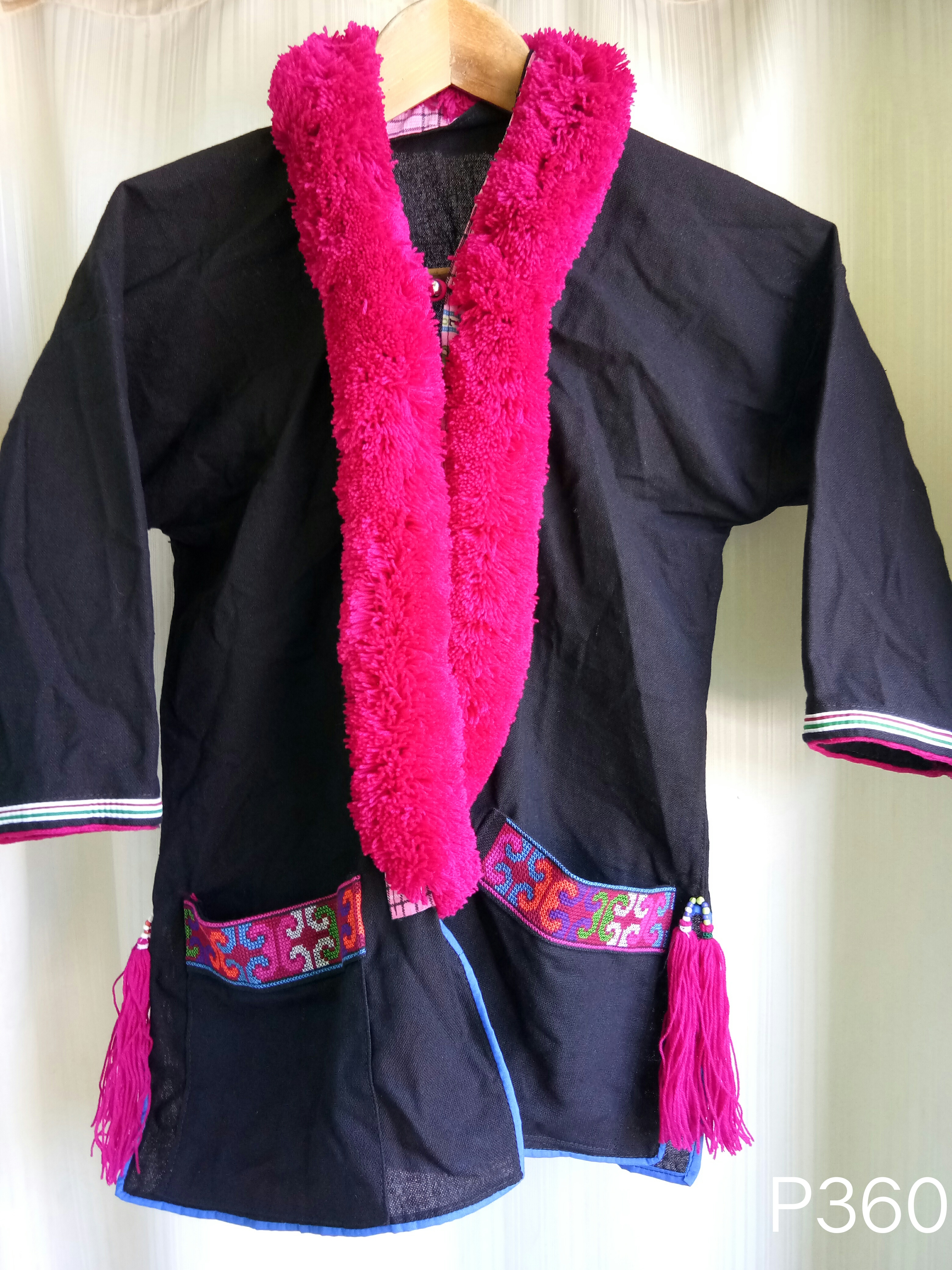 เสื้ออิวเมี่ยนหญิงประยุกต์ แต่งปักกระเป๋า