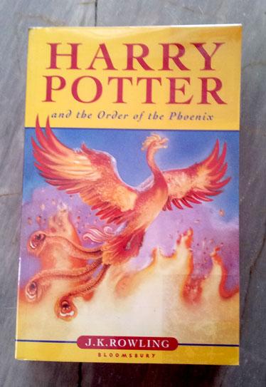 Harry Potter and the Order of the Phoenix ของ J.K.Rowling แฮร์รี่ พอตเตอร์กับภาคีนกฟินิกซ์ (ภาคภาษาอังกฤษ)