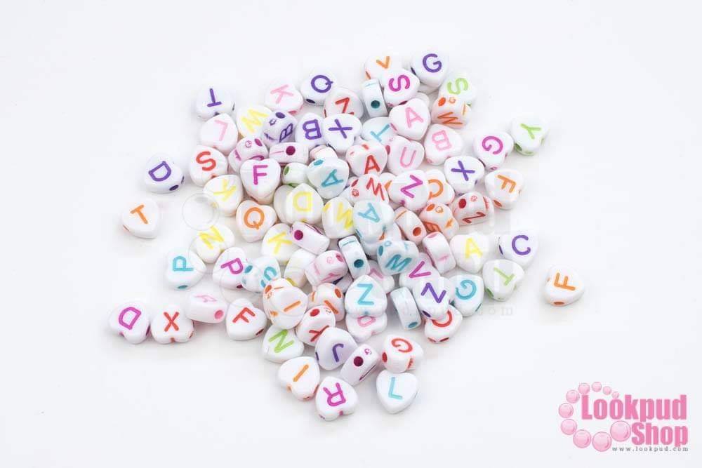 ลูกปัดพลาสติก คละสี หัวใจ ตัวอักษร 7มิล (1ถุง/500กรัม)