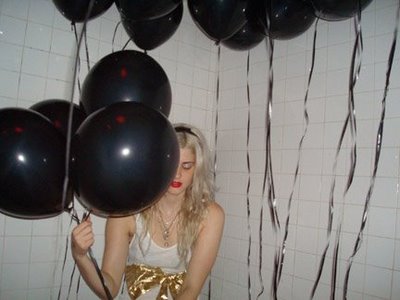 ลูกโป่งกลมเนื้อเมททัลิก สีดำ ไซส์ 9 นิ้ว แพ็คละ 10 ใบ (Round Balloons 9"- Metallic Black Color )