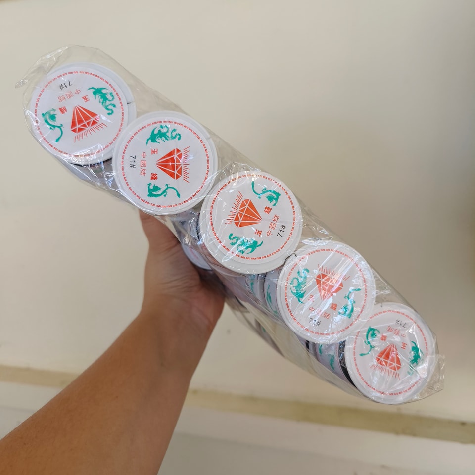 เชือกร่มญี่ปุ่นถักหิน เบอร์ 0.8 สีดำ ตัวฮิต เผาไฟรูดแทนเข็ม ม้วนละ 180฿ สีดำ 100 หลา