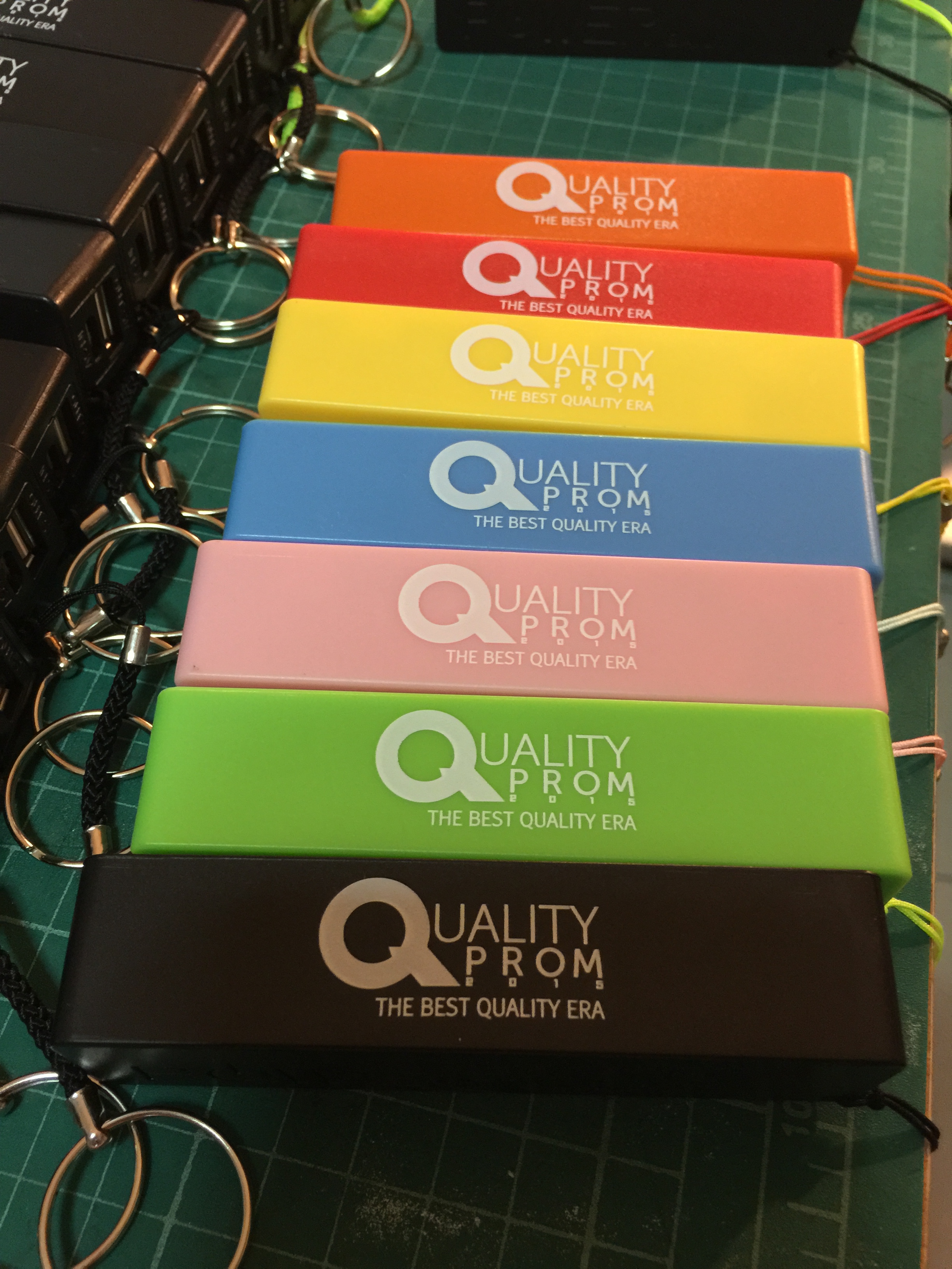 สกรีนพาวเวอร์แบงค์ QUALITY PROM