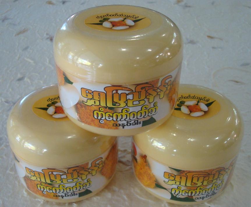 แป้งพม่าทานาคา ผสมดอกบุญนาค Shwe Pyi Nann