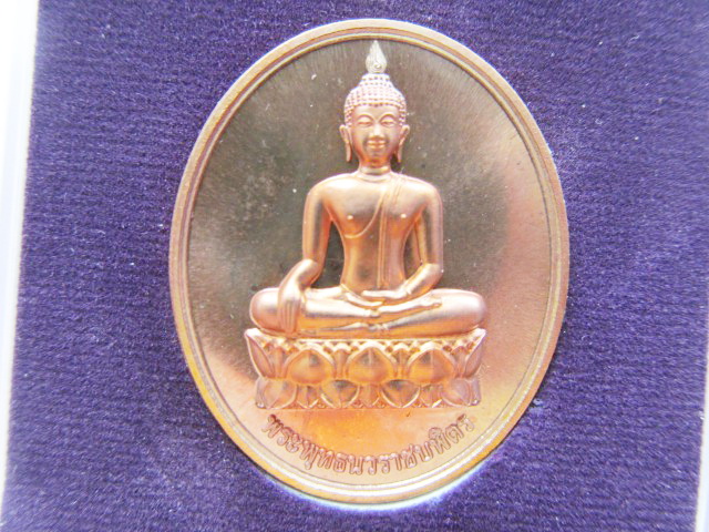 พระพุทธนวราชบพิตร วัดตรีทศเทพ กรุงเทพมหานคร