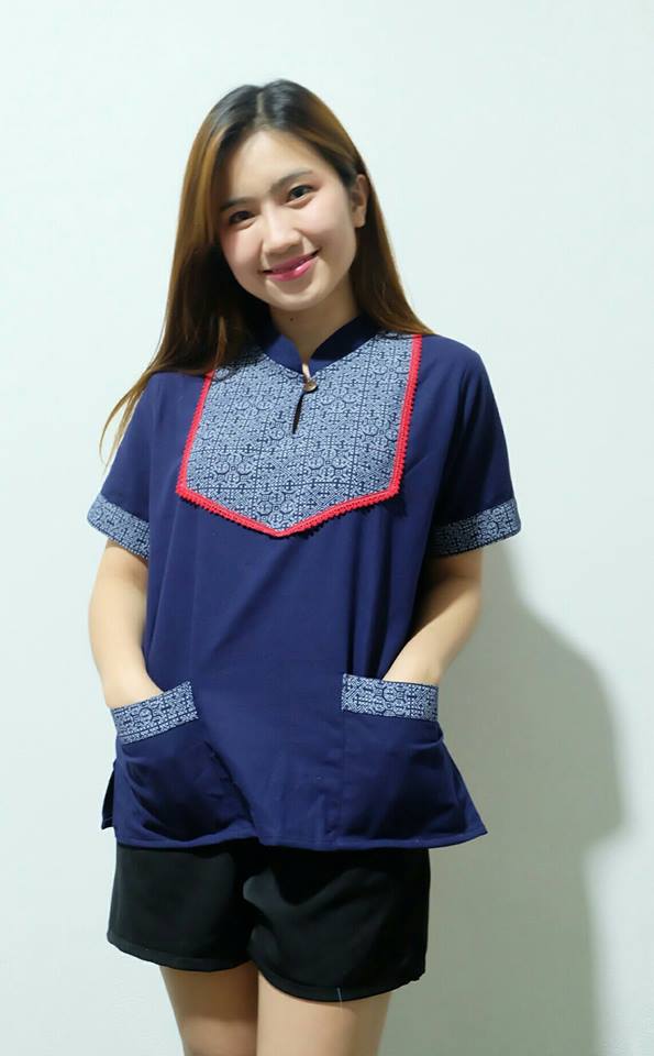 เสื้อนากา เสื้อผ้าพื้นเมือง เสื้อผ้าฝ้ายล้านนา รุ่นคอจีน แต่งลายผ้าพื้นเมืองแบบสวยเรียบหรู มีกระเป๋าหน้า