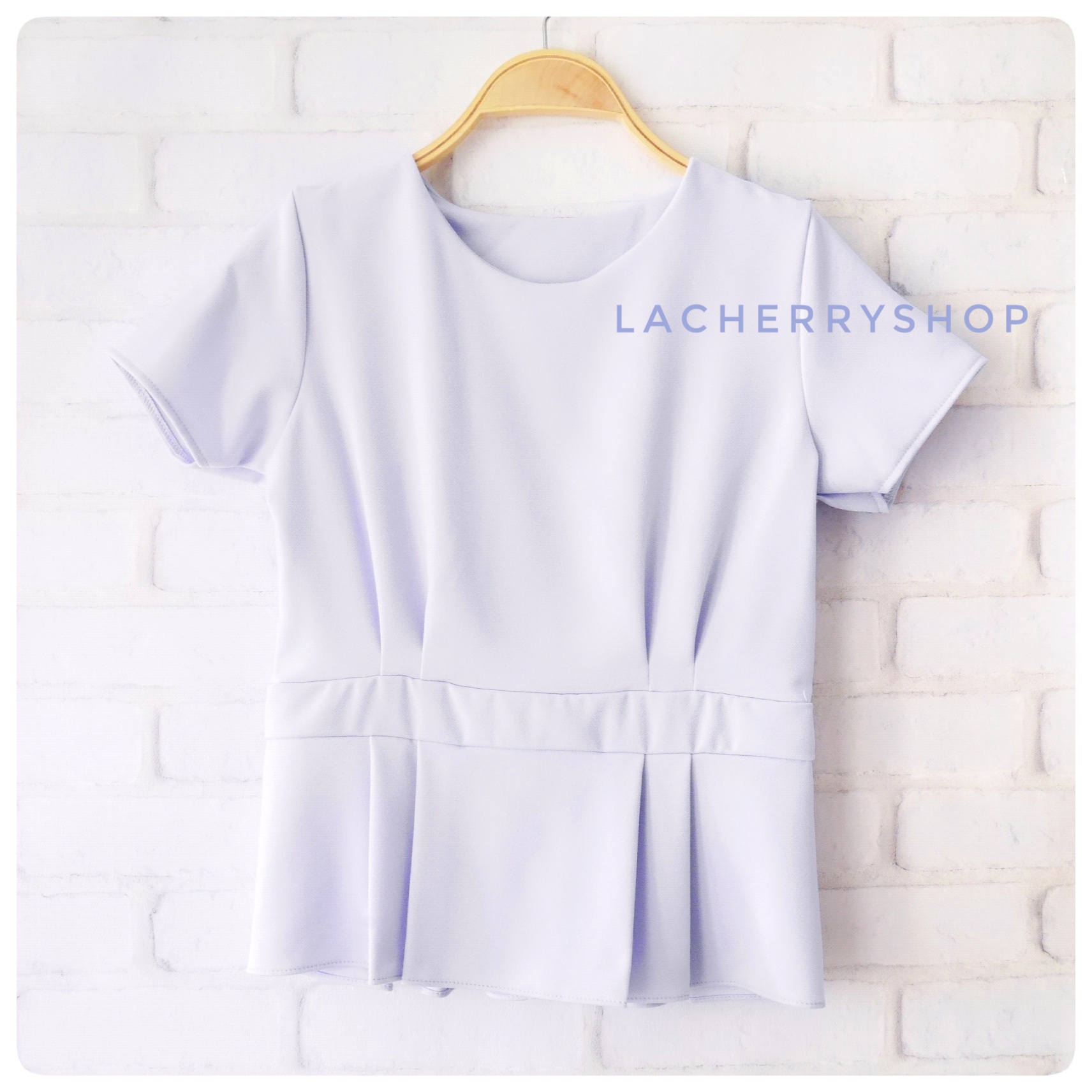 เสื้อแฟชั่นผ้าฮานาโกะ เสื้อทำงาน สีนู้ด จีบเอว ทรงเข้ารูป แบบสวยเรียบหรู