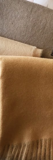 ผ้าคลุม ไหมพรม สีพระ สีกรัก สีราช ขนแกะ กันหนาว เบา นุ่มพิเศษ หลากสี