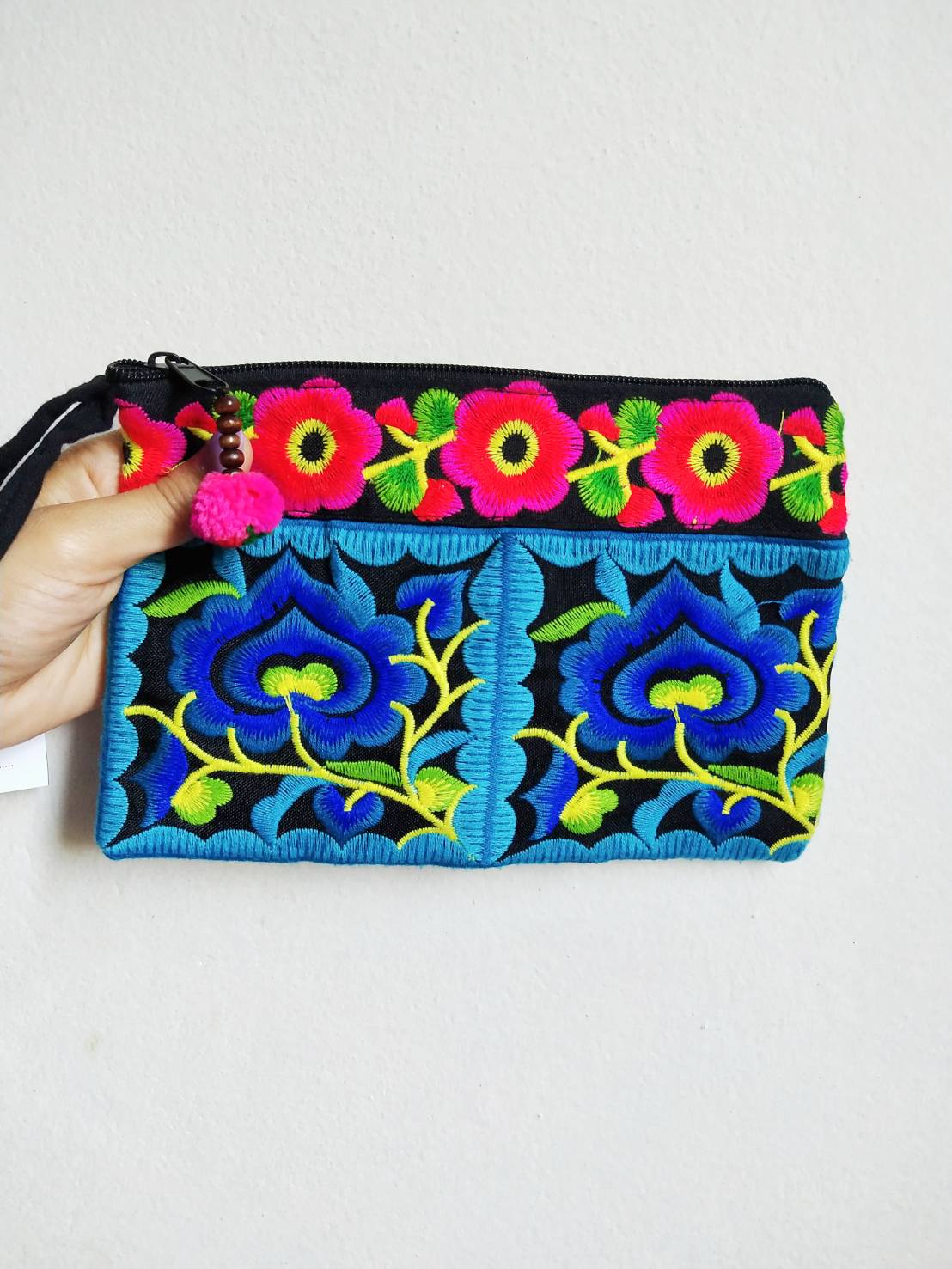 P413 กระเป๋าถือ ลายม้ง สีโทนฟ้าน้ำเงิน น่ารักมาก