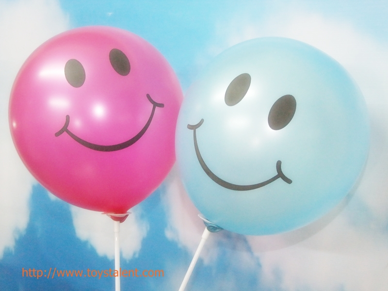ลูกโป่งกลมพิมพ์ลายหน้ายิ้ม ไซส์ 12 นิ้ว แพ็คละ 10 ใบ สีฟ้าอ่อน (Round Balloons 12" - Printing Smiley latex balloons Light Blue color)
