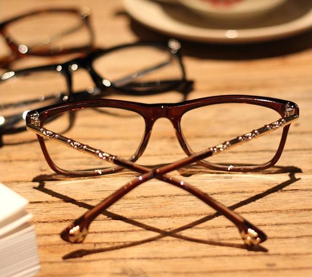 กรอบแว่นสายตาแฟชั่น เรโทร วินเทจ แต่งขาโครมสลัก สี ดำ ชา กระ ดำด้าน