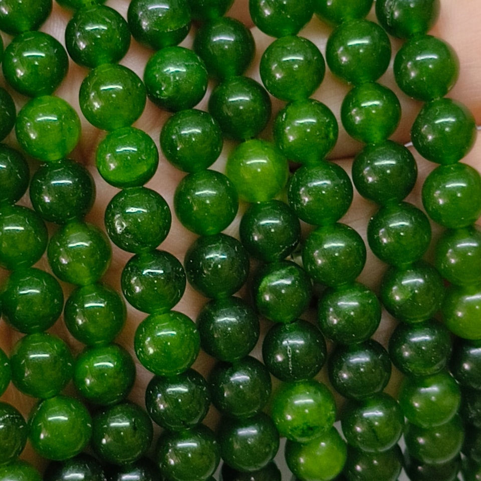 หินมรกต(Emerald) "หินแห่งความสมหวังในความรัก" 8 มิล (50เม็ด/เส้น) 200฿
