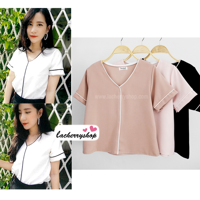 เสื้อผ้าแฟชั่นสวยๆ เสื้อทำงาน สีนู้ด ผ้าฮานาโกะ คอวี กุ้นขอบส้นสีขาวตัดกัน แบบสวย ดีไซน์เก๋ๆ สินค้าคุณภาพดี