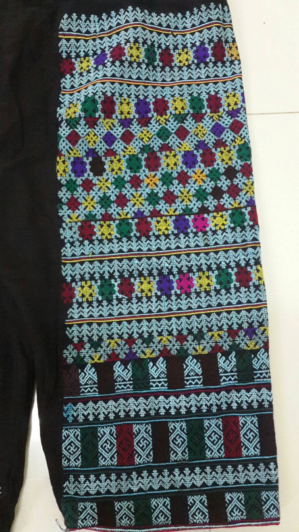 กางเกงผ้าปัก โทนฟ้าขาว