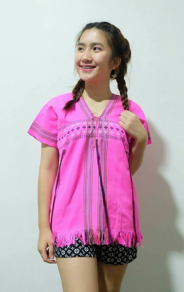 เสื้อกะเหรี่ยง งานทอมือทั้งผืน เสื้อผ้าพื้นเมือง สีสันสดใส ด้วยลายปักต่างๆแบบฉบับ เสื้อชาวเขา