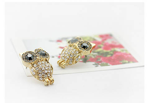 ต่างหูเงินนกฮูกน้อย ประดับเพชรหรูๆ