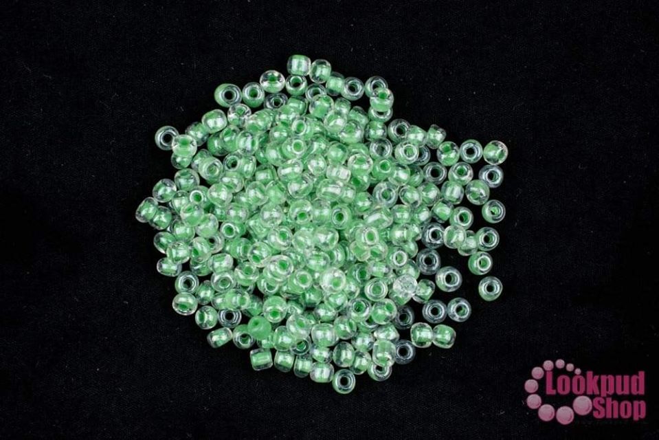 ลูกปัดจีน กลม สีเขียวพาสเทลสอดไส้ 4มิล #L (1ถุง/450กรัม)