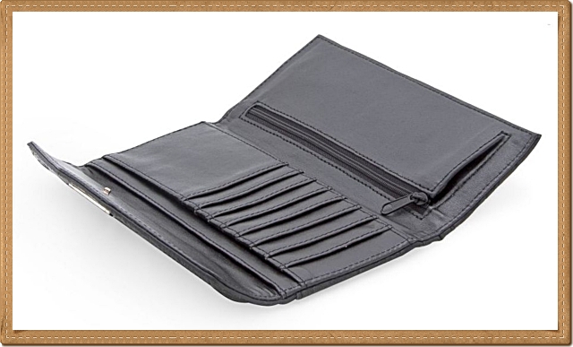 Mango - กระเป๋าสตางค์ใบยาว ลายหนังจรเข้ สีดำ