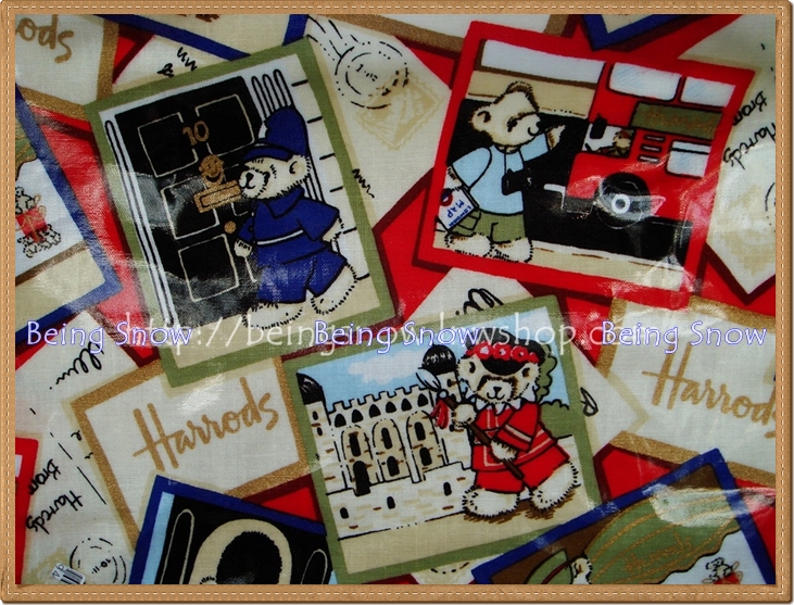 Postcard Bear Travel Pouch