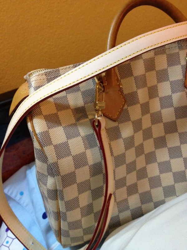 สายสะพาย Lv speedy สีครีม คาวไฮค์