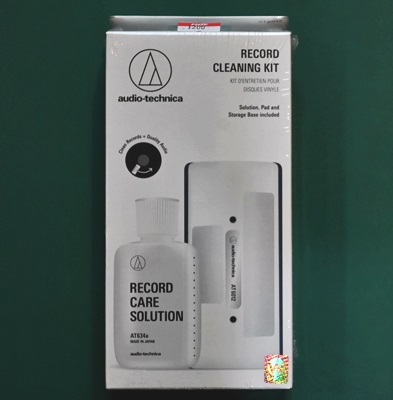 แปรงปัดฝุ่น + น้ำยา Audio-technica AT6012 Record care kit