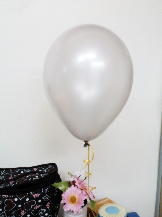 ลูกโป่งกลมเนื้อแมททัลลิก สีเงิน ไซส์ 10 นิ้ว แพ็คละ 10 ใบ (Round Balloon Size 10" - Shimmer Silver Color)