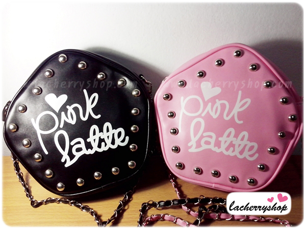 กระเป๋าแฟชั่น Pink Latte สีชมพู ทรงดาว หนัง PU แต่งหมุด สายโซ่สีเงินเก๋ๆ สามารถปรับขนาดได้ ((โปรโมชั่นส่งฟรี))