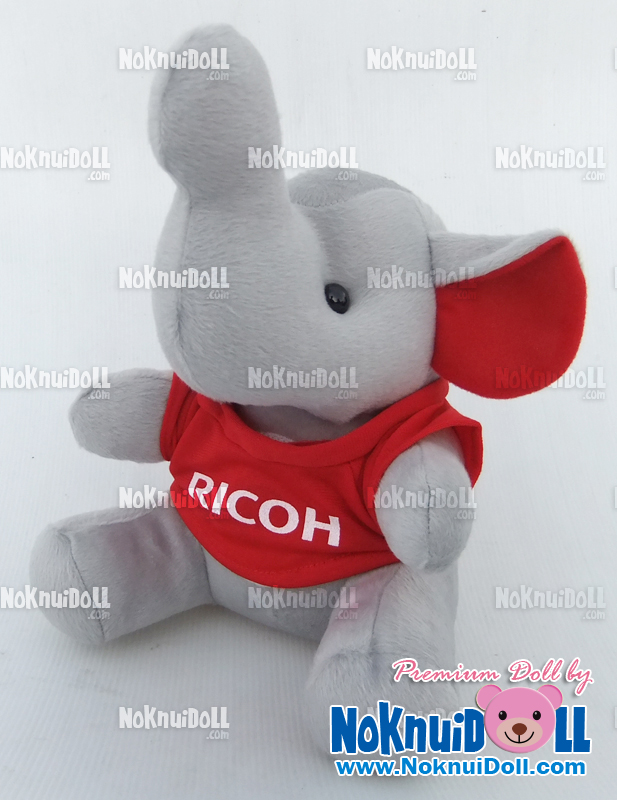 ตุ๊กตาพรีเมี่ยม RICOH ตุ๊กตาช้างนั่ง ใส่เสื้อ สูง8นิ้ว D5505Q1600