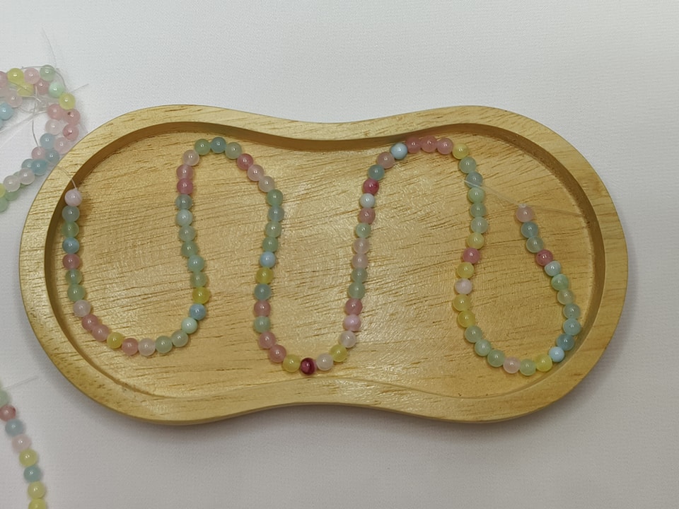 หินแบริลแคนดี้ หินความรักหอมหวาน อารมณ์ดี ความรัก อ่อนวัย ยาว 37 ซม. 4 มิล (98 เม็ด)