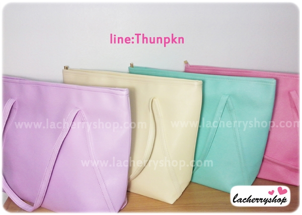 (หมดจ้า) กระเป๋าแฟชั่น สีดำ สะพายไหล่ มีซิปเปิดปิด เรียบหรู ((โปรโมชั่นส่งฟรี))