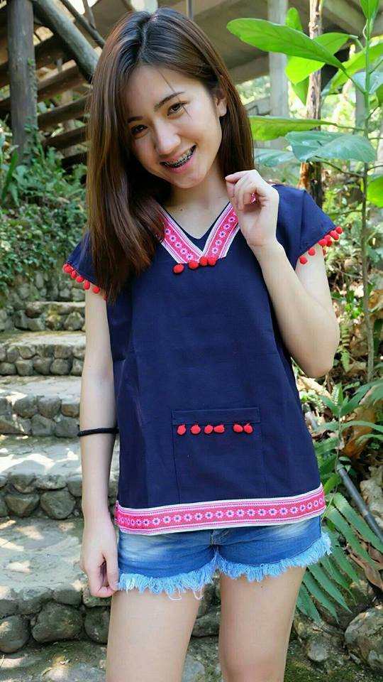 เสื้อนากา เสื้อผ้าพื้นเมือง เสื้อผ้าฝ้ายล้านนา แบบสวยน่ารัก แต่งปอม ลายผ้าพื้นเมืองสวยๆ