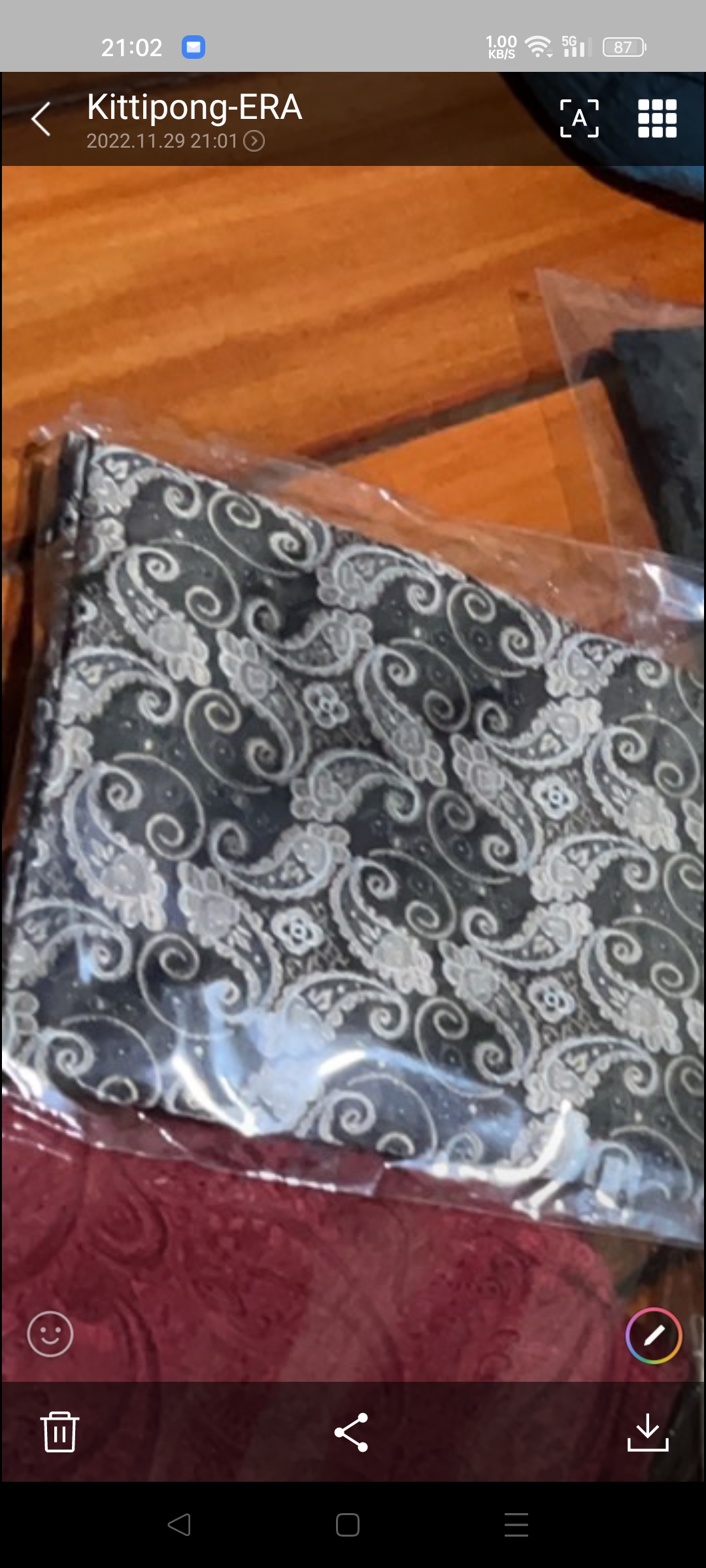 ผ้าผูกคอ ผ้าพันคอ ไทผูกคอ ไหมซาติน เล่นลาย คละแบบ สี ระบุรหัส