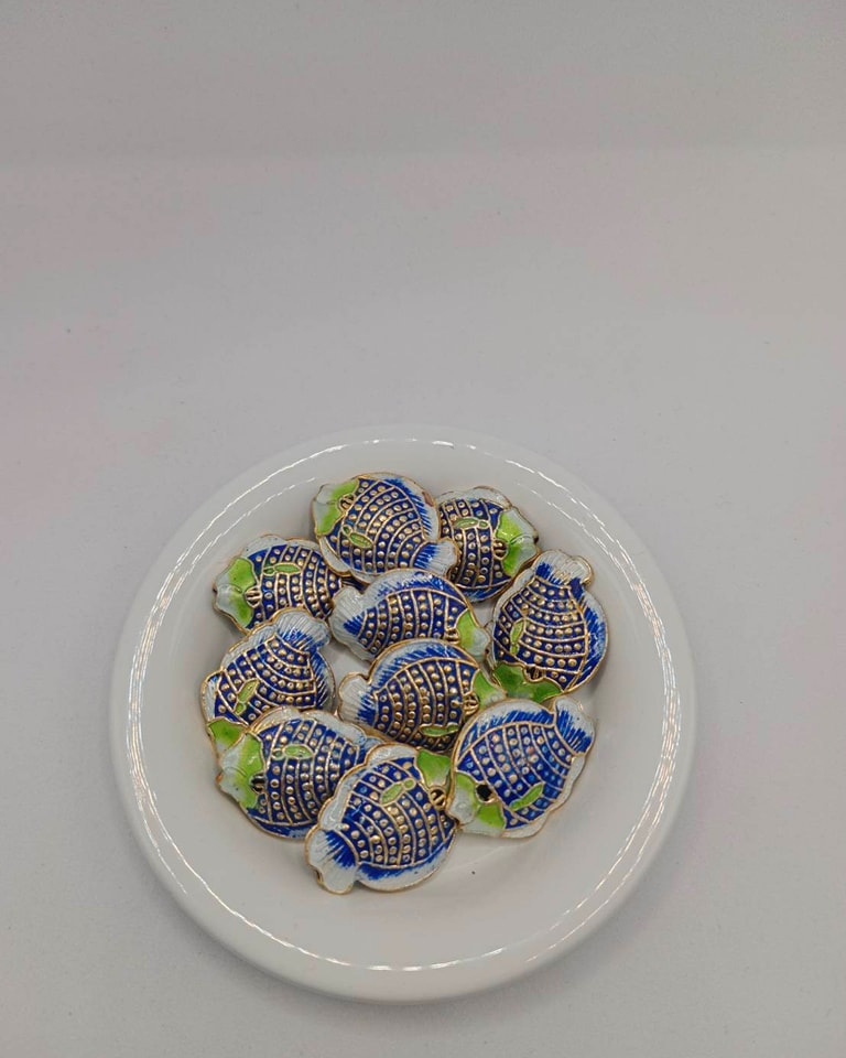 จี้กังใส รูปปลา ถุงละ 250 บาท