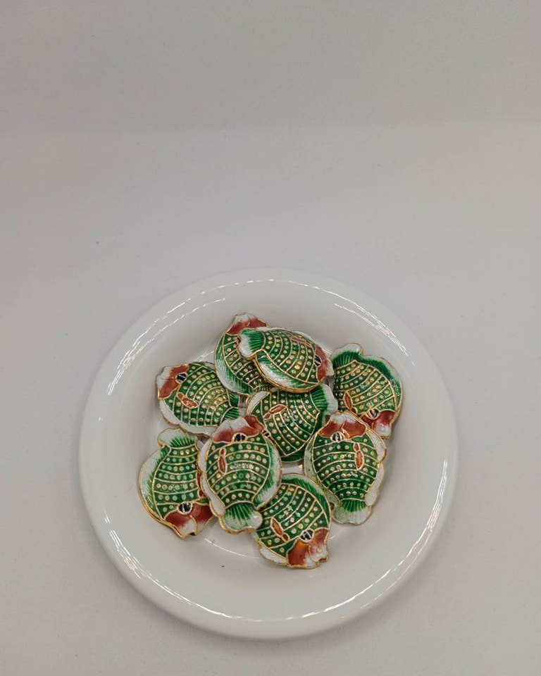 จี้กังใส รูปปลา ถุงละ 250 บาท