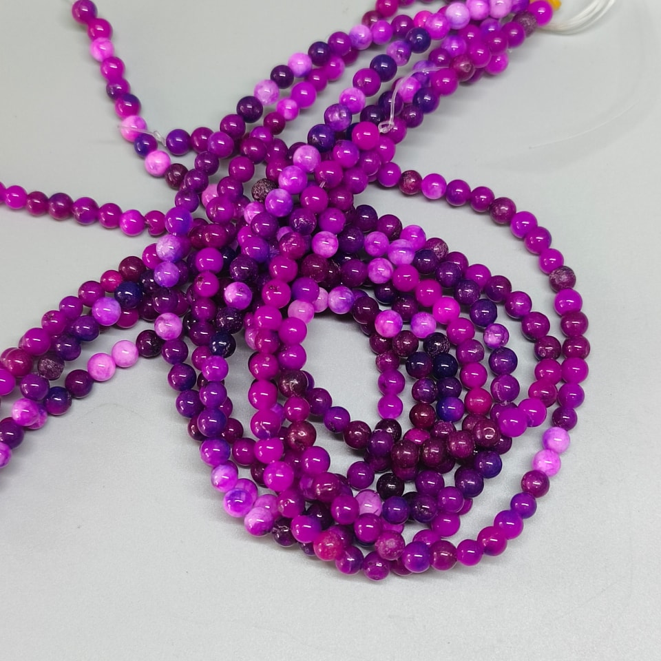 หินเกรฟอาเกต (Grape agate) 6 มิล (63เม็ด/เส้น) 180฿