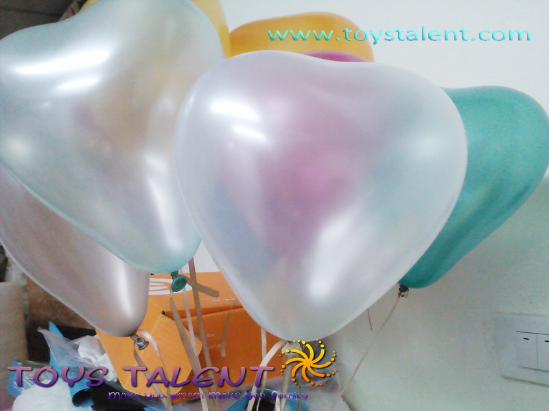 ลูกโป่งหัวใจ เนื้อมุก สีขาว ไซส์ 6 นิ้ว แพ็คละ 10 ใบ