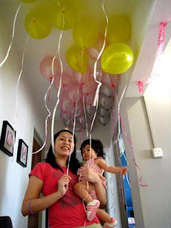 ลูกโป่งกลมเนื้อเมททัลลิก สีเหลือง ไซส์ 10 นิ้ว แพ็คละ 10 ใบ (Round Balloons Size 10" - Metallic Yellow Color)