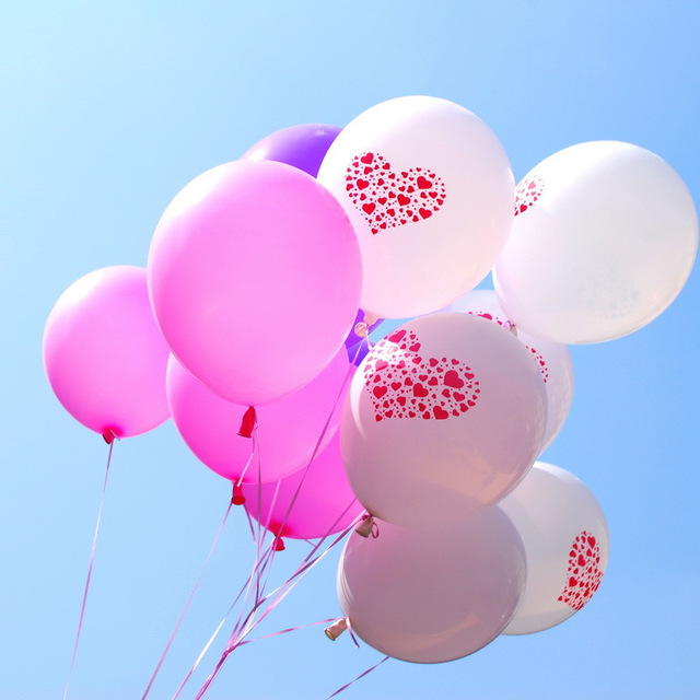 ลูกโป่งกลมนำเข้า พื้นขาว พิมพ์ลายหัวใจแดง ไซส์ 12 นิ้ว แพ็คละ 10 ใบ ( Heart Printing Balloon - White/Red Color )