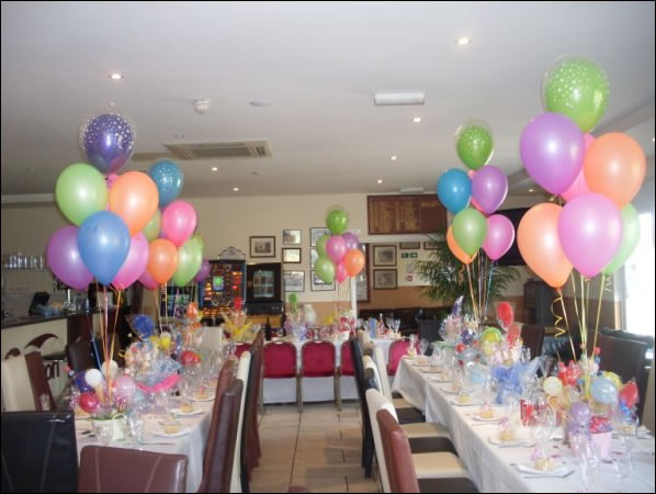 ลูกโป่งกลม คละสีนีออน สะท้อนแสง ไซส์ 10 นิ้ว แพ็คละ 10 ใบ (Latex Balloons 10"- Mixed Neon Color )