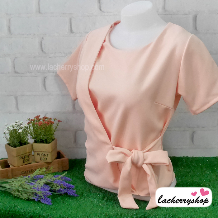 เสื้อผ้าแฟชั่น เสื้อทำงาน สีขาว เอวมัดโบว์เก๋ๆ ผ้าฮานาโกะเนื้อดี แบบสวยน่ารักๆ ใส่ได้ทุกโอกาส คุณภาพดี ราคาไม่แพง