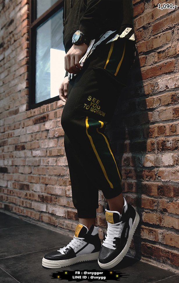 รองเท้าผ้าใบหุ้มข้อสไตล์ HIP HOP สีดำ